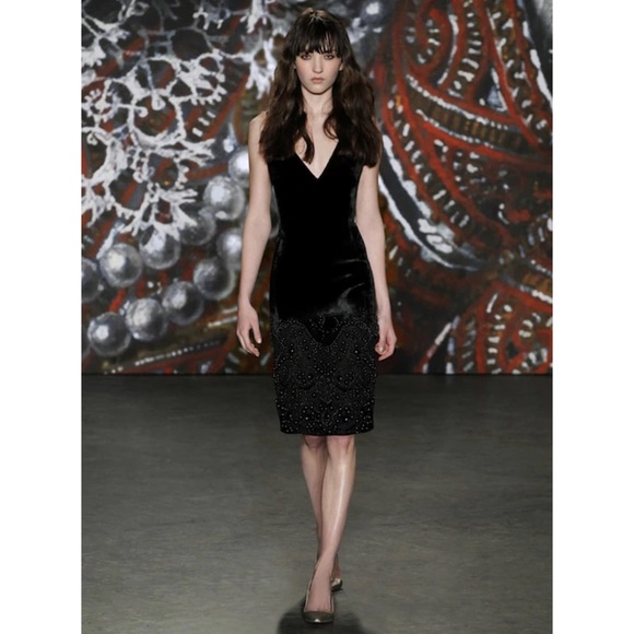 JENNY PACKHAM • Black Velvet Showstopper Beaded Cocktail Party Dress - Picture 2 of 7